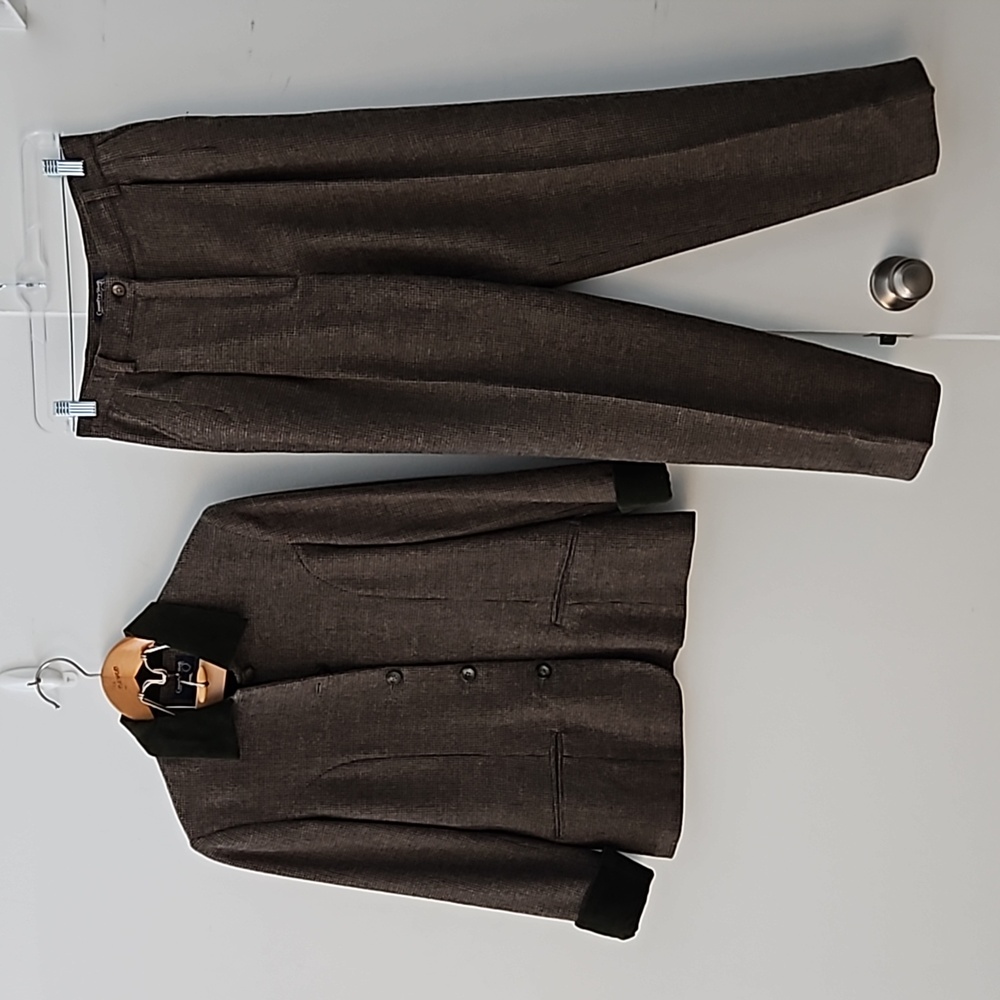 Country Shop vintage 2‎ piece wool/alpaca suit equestrian velvet collar